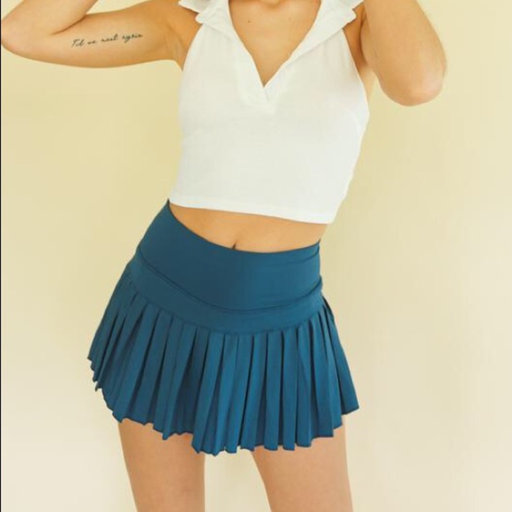 Teal pleated tennis skirt